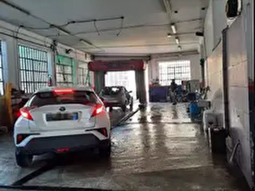 Immagine 4 di Laboratorio in vendita  a Torino