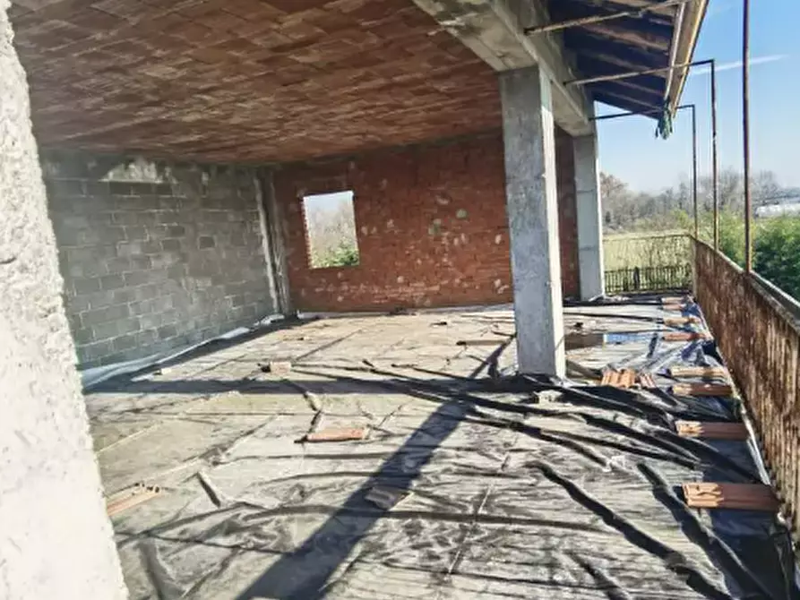 Immagine 13 di Magazzino in vendita  a Leini