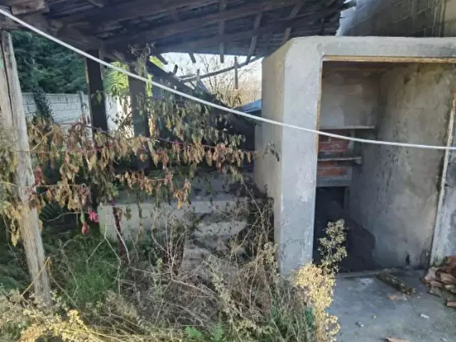 Immagine 7 di Magazzino in vendita  a Leini