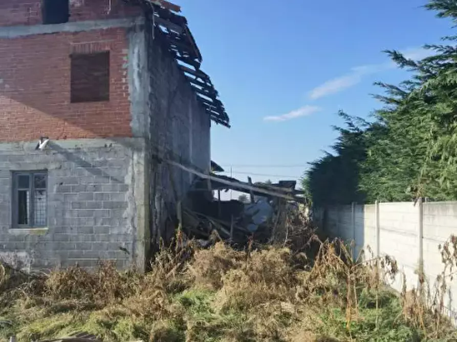 Immagine 5 di Magazzino in vendita  a Leini