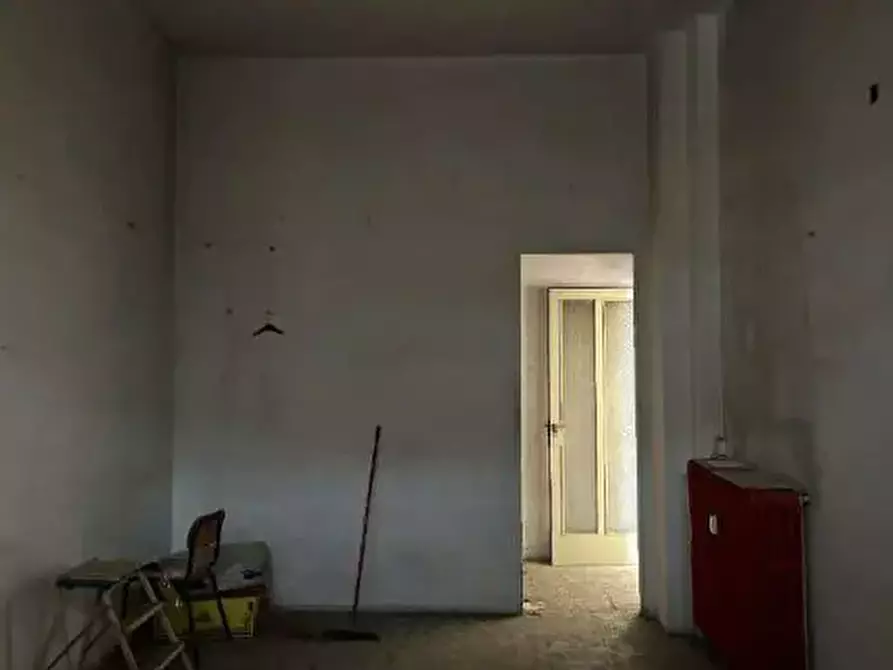 Immagine 2 di Negozio in vendita  a Collegno