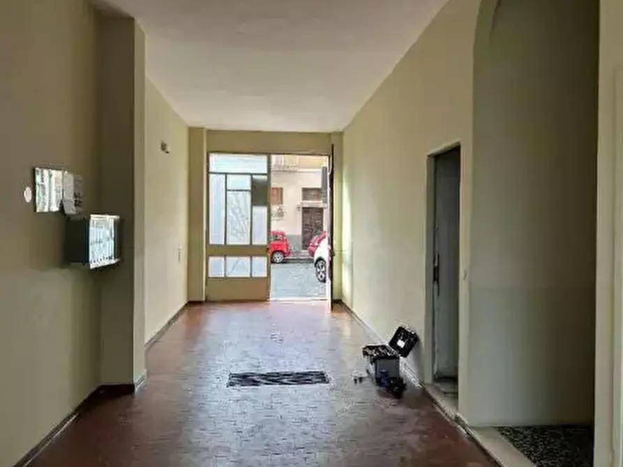 Immagine 5 di Negozio in vendita  a Collegno