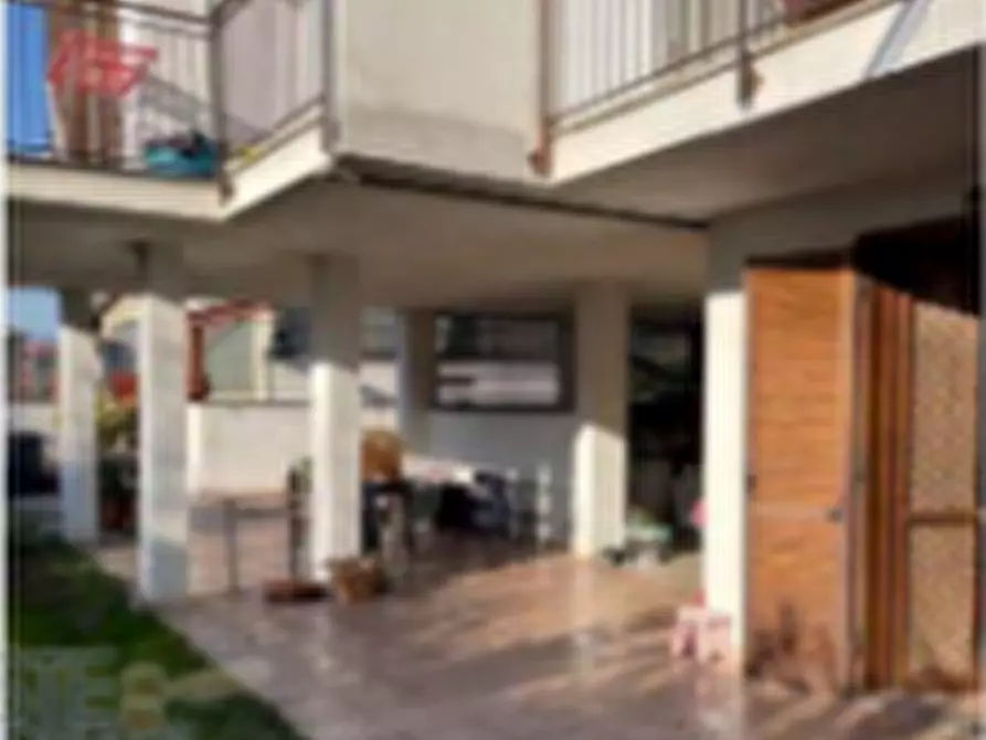 Immagine 1 di Appartamento in vendita  a Romano Canavese