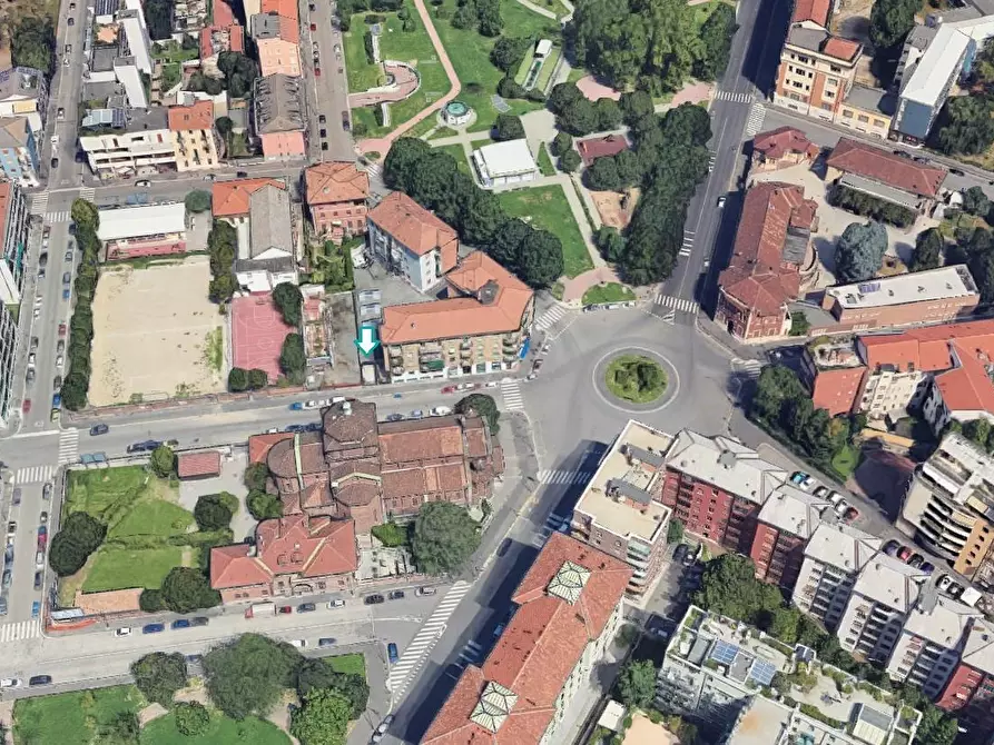 Immagine 1 di Garage in vendita  a Milano