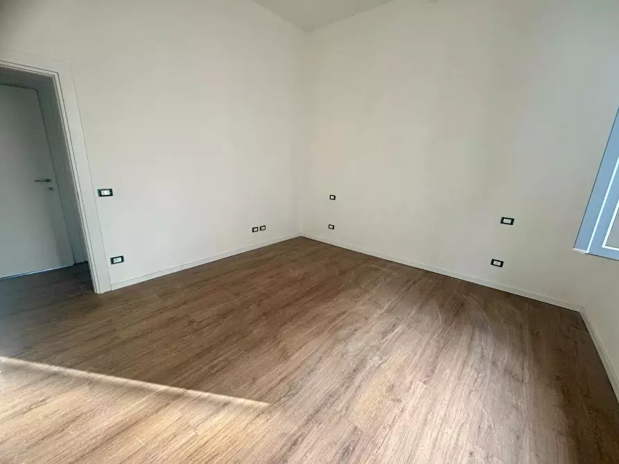 Immagine 9 di Appartamento in vendita  a Pontedera