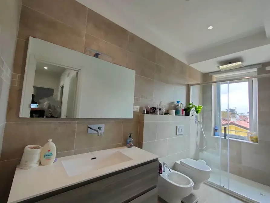 Immagine 11 di Appartamento in vendita  a Massa