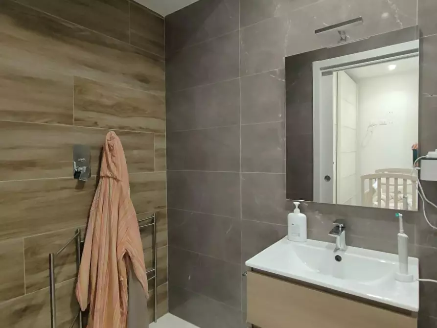 Immagine 8 di Appartamento in vendita  a Massa