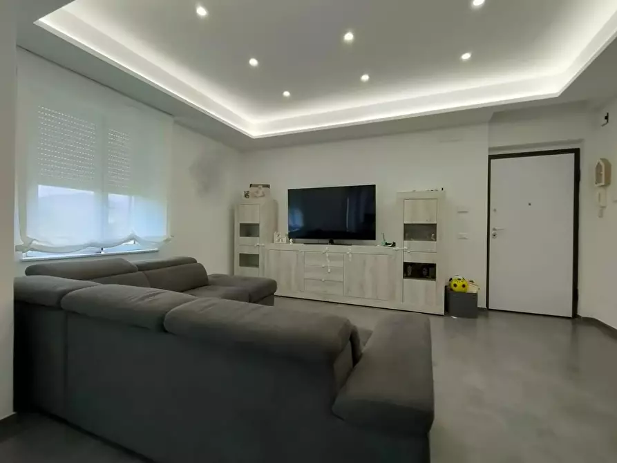 Immagine 15 di Appartamento in vendita  a Massa