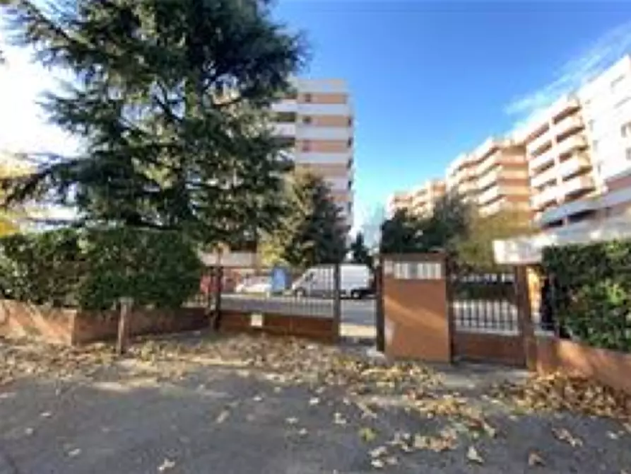 Immagine 7 di Garage in vendita  a Cologno Monzese