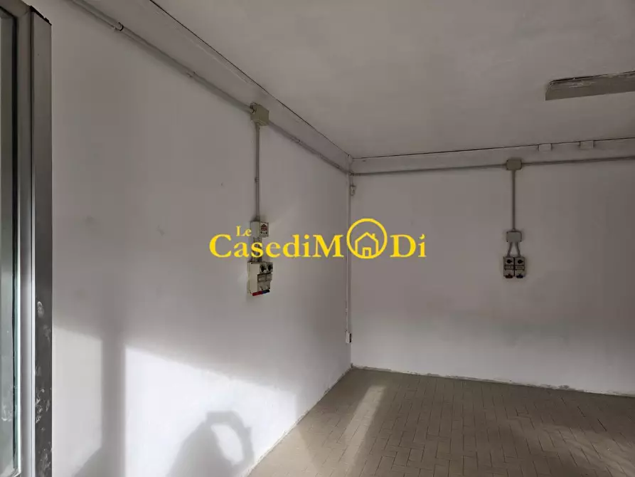 Immagine 6 di Locale commerciale in vendita  a Collesalvetti