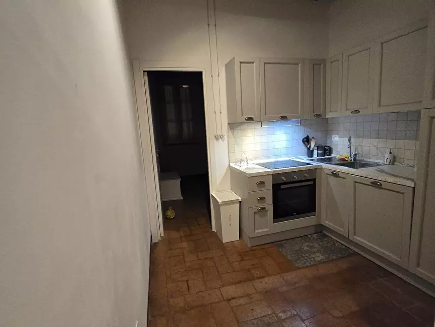 Immagine 9 di Appartamento in vendita  a Siena