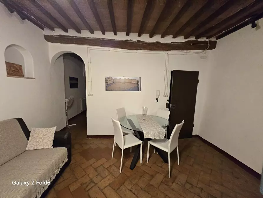 Immagine 2 di Appartamento in vendita  a Siena