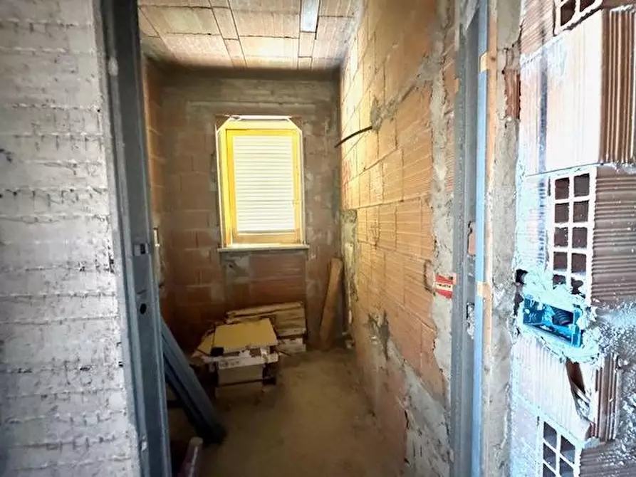 Immagine 16 di Appartamento in vendita  a Massa