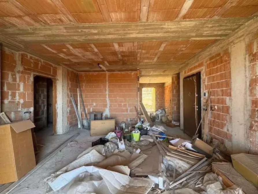 Immagine 9 di Appartamento in vendita  a Massa