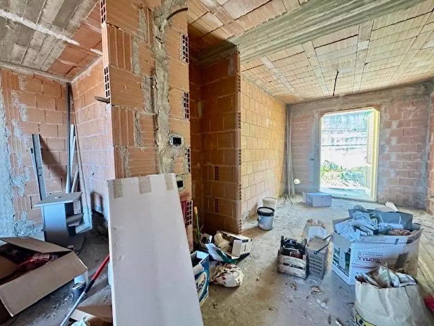 Immagine 20 di Appartamento in vendita  a Massa