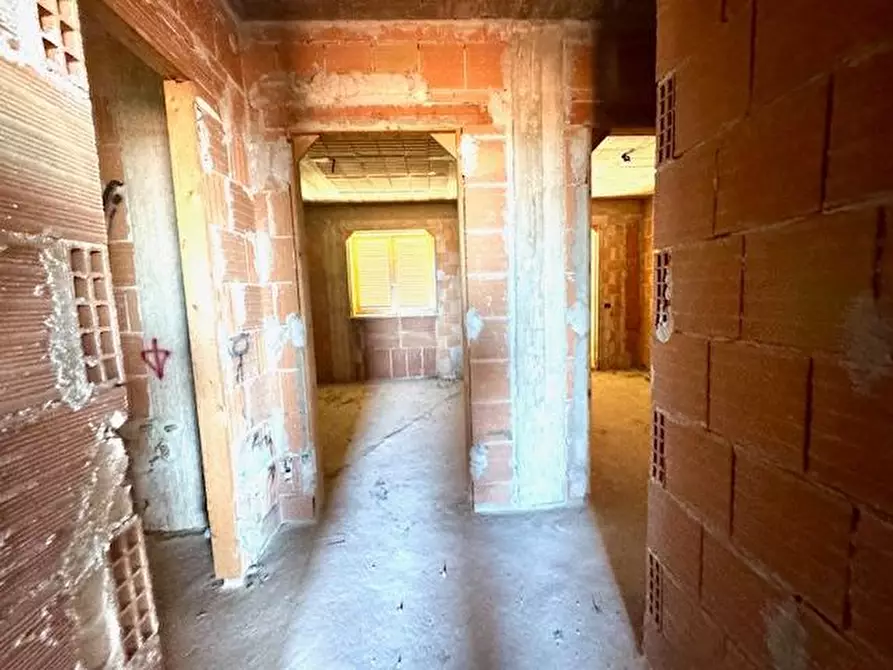 Immagine 4 di Appartamento in vendita  a Massa