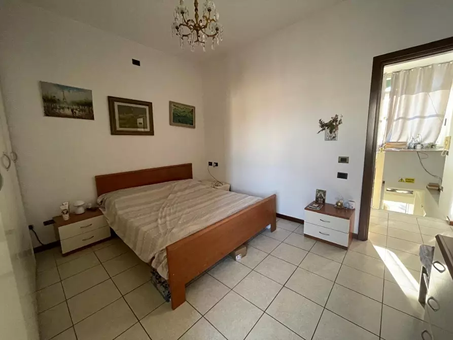 Immagine 10 di Appartamento in vendita  a Carrara