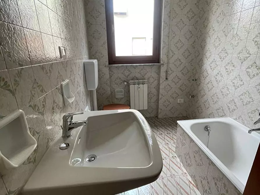 Immagine 8 di Appartamento in vendita  a Carrara