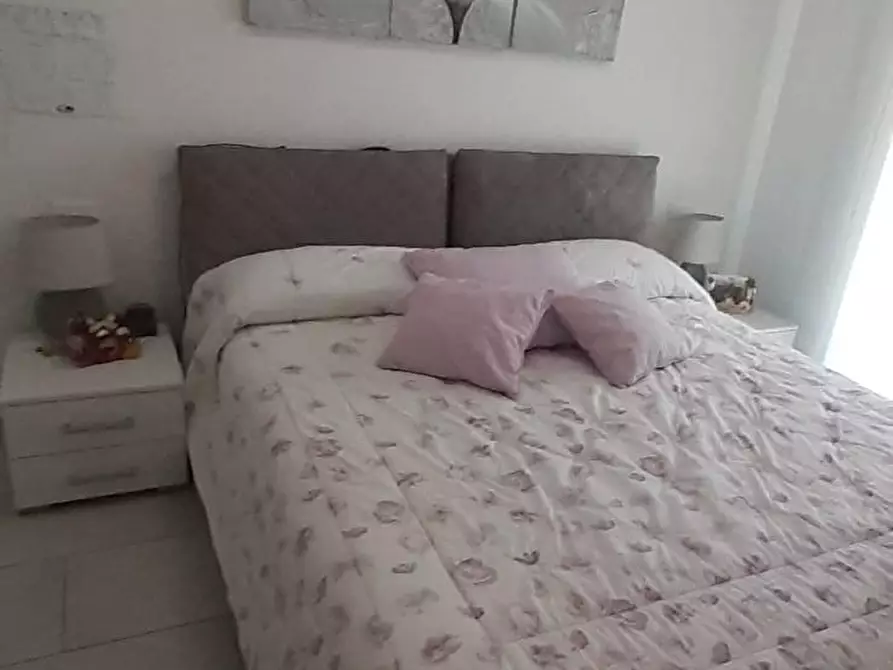 Immagine 2 di Porzione di casa in vendita  a Carrara