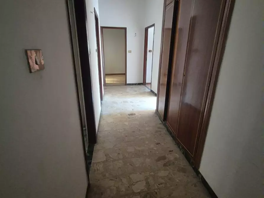 Immagine 3 di Appartamento in vendita  a Siena