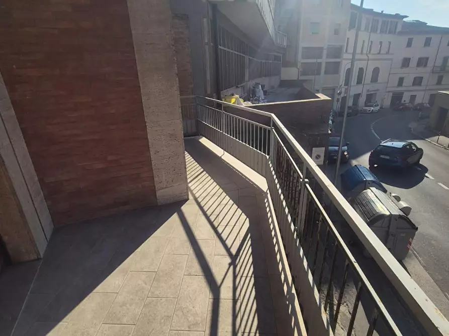 Immagine 12 di Appartamento in vendita  a Siena