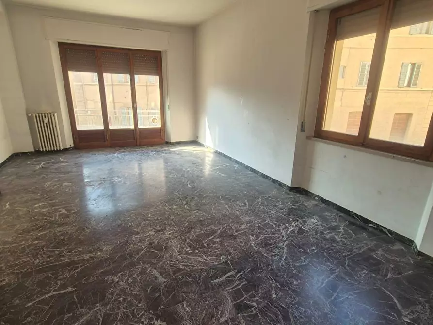 Immagine 20 di Appartamento in vendita  a Siena