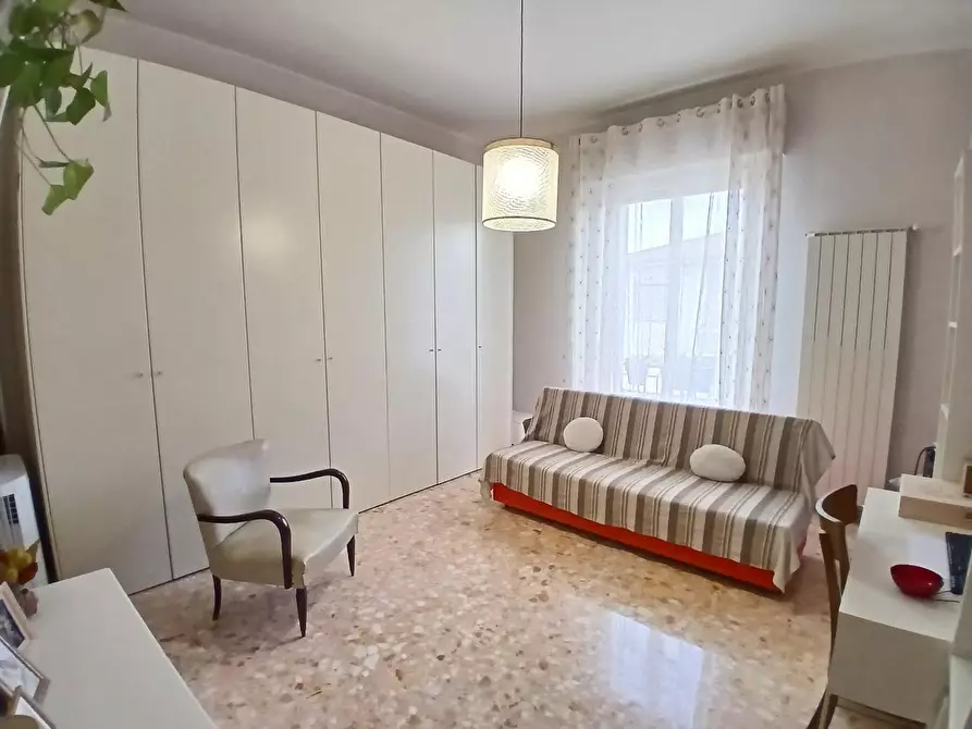 Immagine 26 di Appartamento in vendita  a Livorno