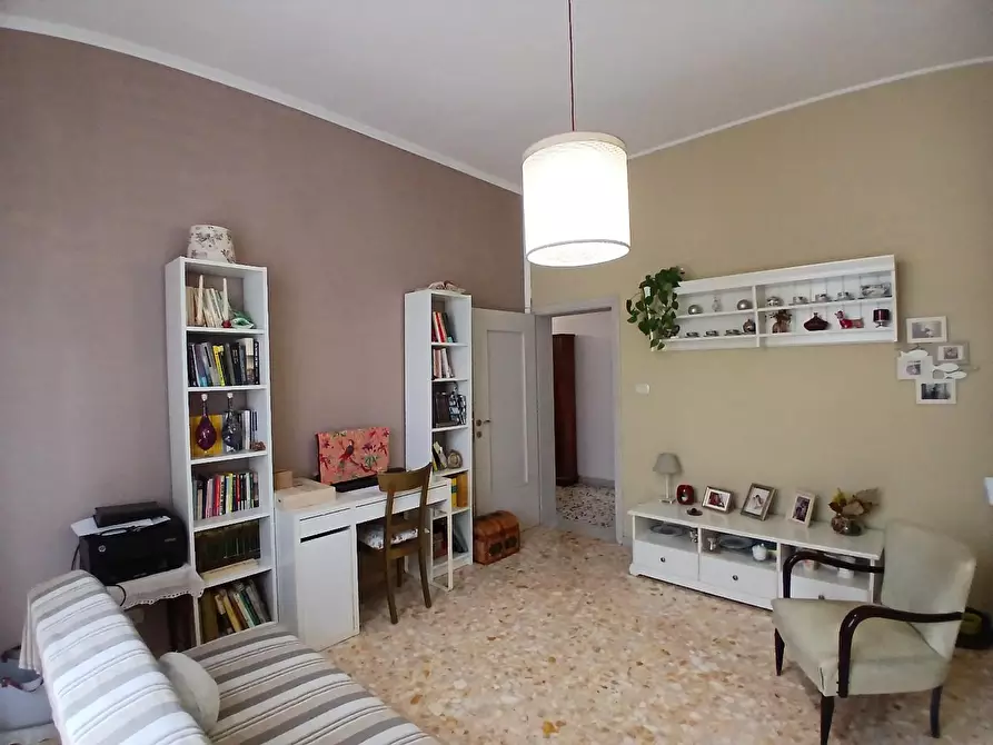 Immagine 25 di Appartamento in vendita  a Livorno