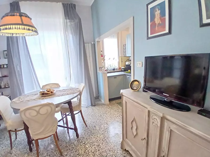 Immagine 3 di Appartamento in vendita  a Livorno