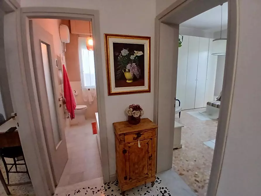 Immagine 19 di Appartamento in vendita  a Livorno