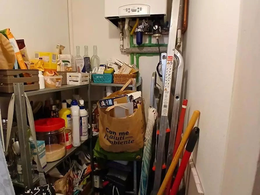 Immagine 17 di Appartamento in vendita  a Livorno