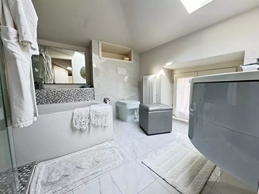 Immagine 25 di Villa in affitto  a Forte Dei Marmi