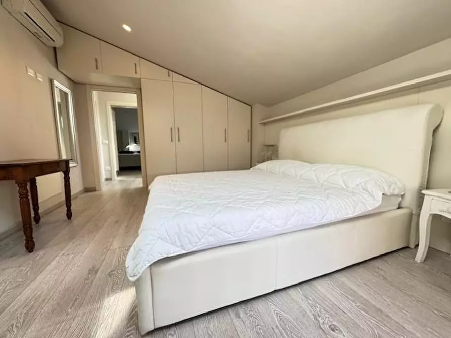 Immagine 13 di Villa in affitto  a Forte Dei Marmi