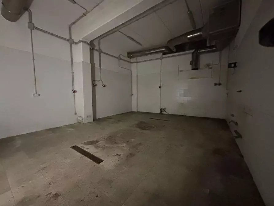 Immagine 13 di Laboratorio in affitto  a Roma