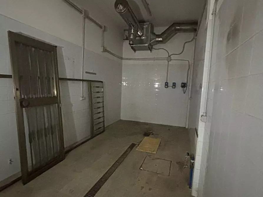 Immagine 9 di Laboratorio in affitto  a Roma