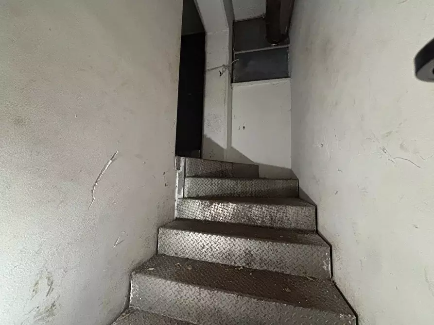 Immagine 2 di Laboratorio in affitto  a Roma