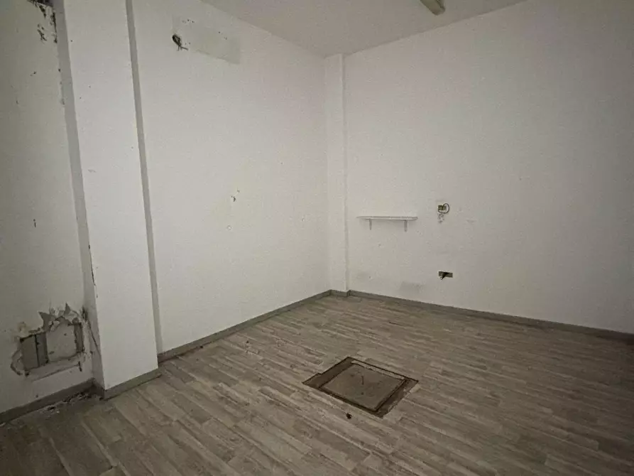 Immagine 6 di Laboratorio in affitto  a Roma