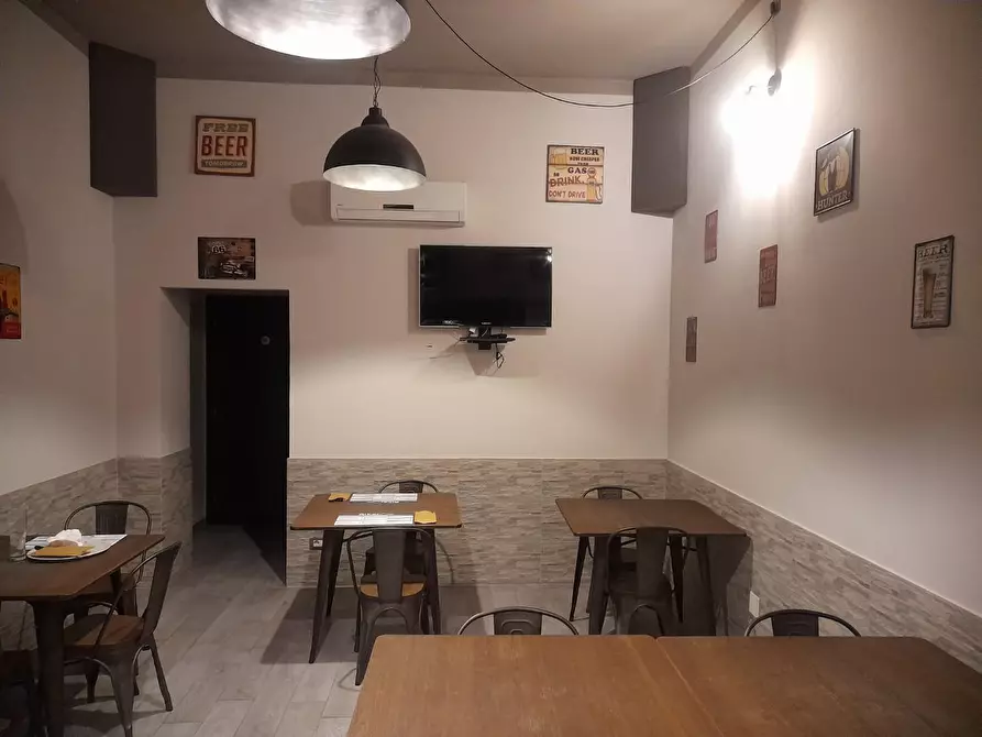 Immagine 1 di Bar / Ristorante in vendita  a Carrara