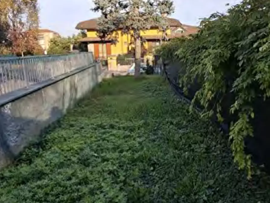 Immagine 11 di Villa in vendita  a Vanzago