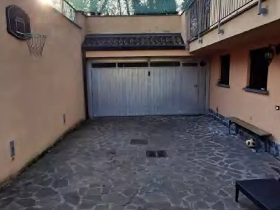 Immagine 7 di Villa in vendita  a Vanzago