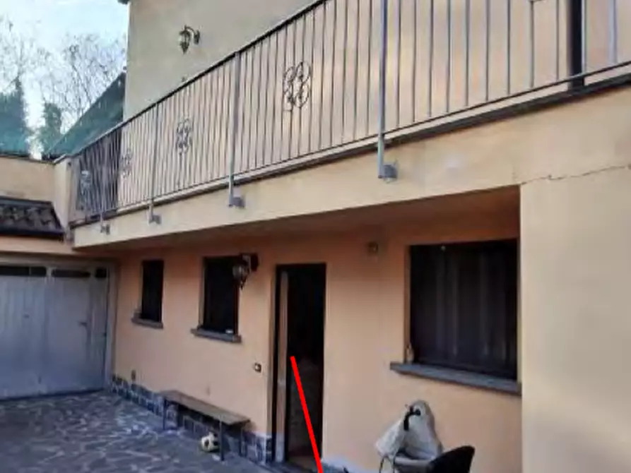 Immagine 4 di Villa in vendita  a Vanzago