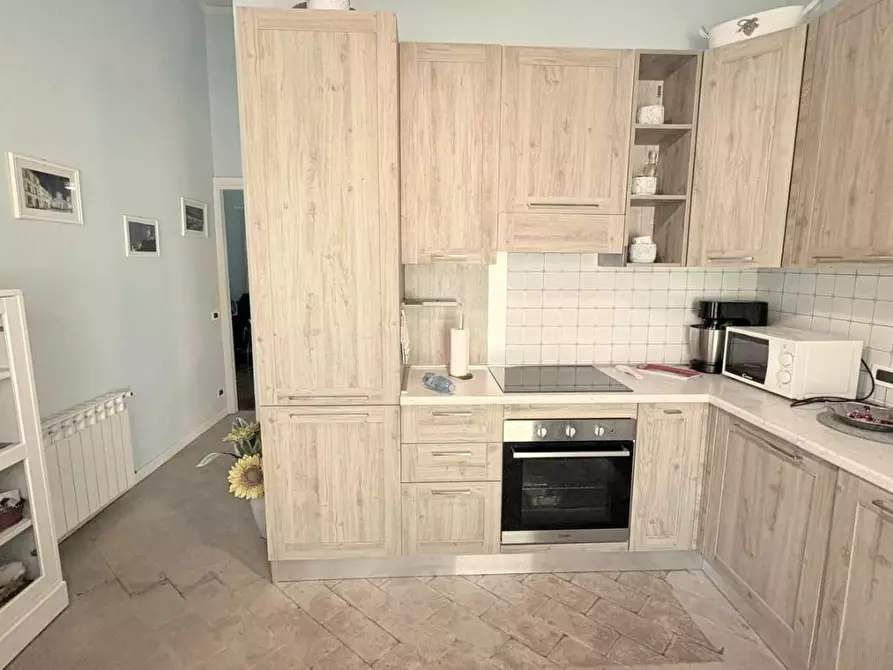 Immagine 3 di Appartamento in vendita  a Lucca