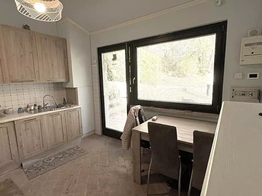 Immagine 4 di Appartamento in vendita  a Lucca