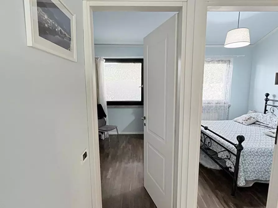 Immagine 5 di Appartamento in vendita  a Lucca