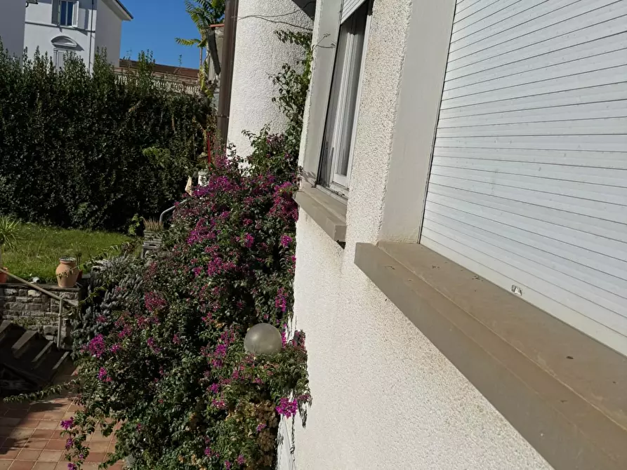 Immagine 18 di Villa in vendita  a Empoli