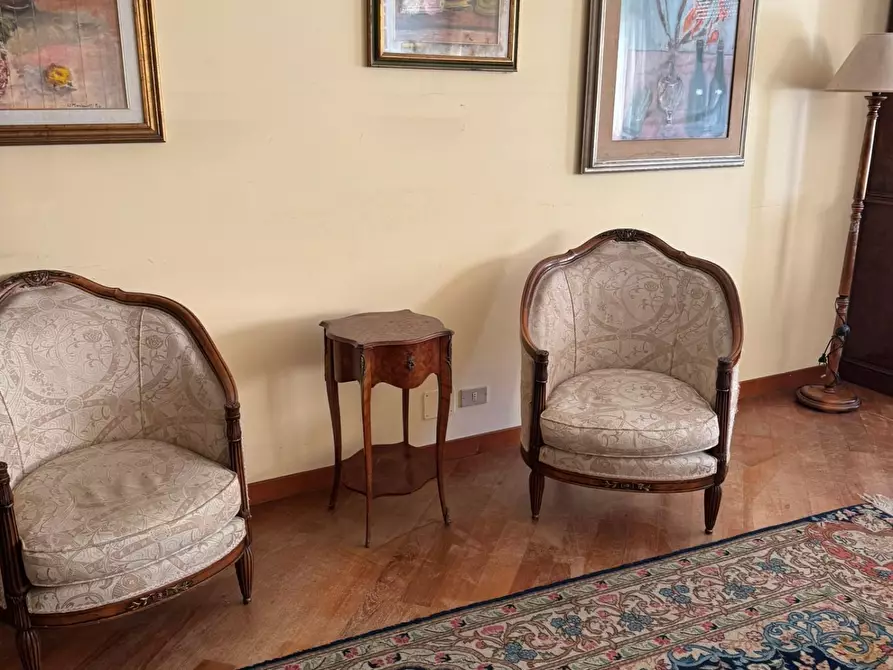 Immagine 2 di Villa in vendita  a Empoli