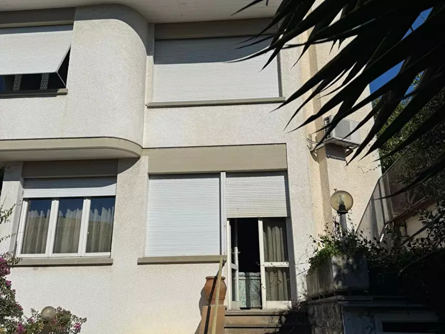 Immagine 36 di Villa in vendita  a Empoli