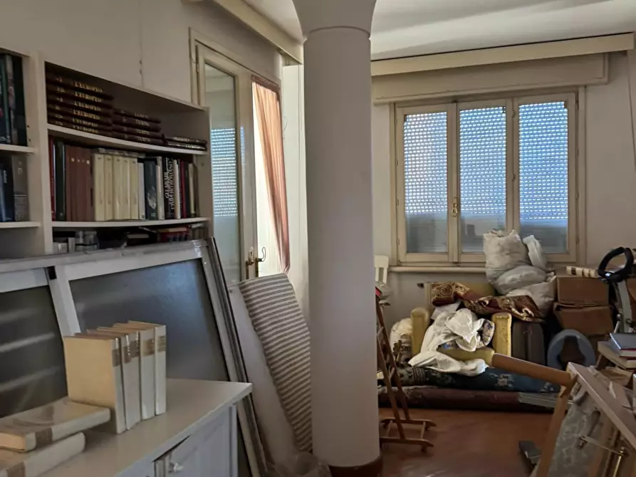 Immagine 43 di Villa in vendita  a Empoli