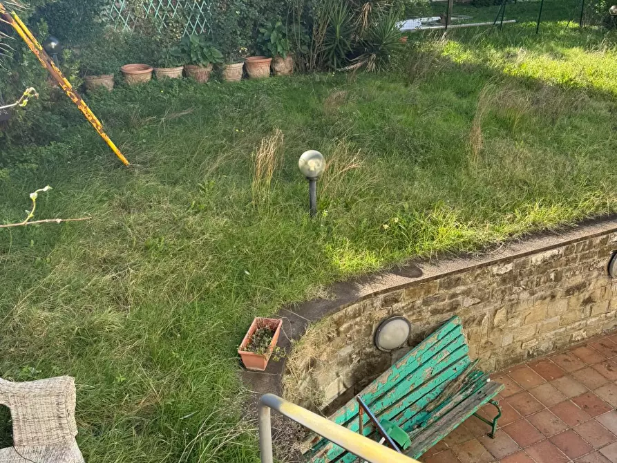 Immagine 38 di Villa in vendita  a Empoli