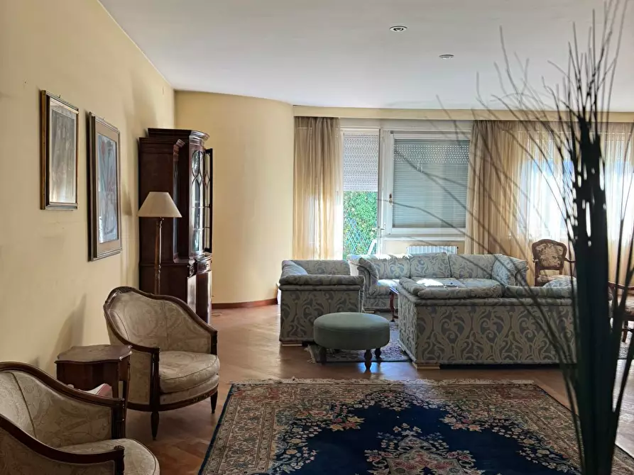 Immagine 5 di Villa in vendita  a Empoli